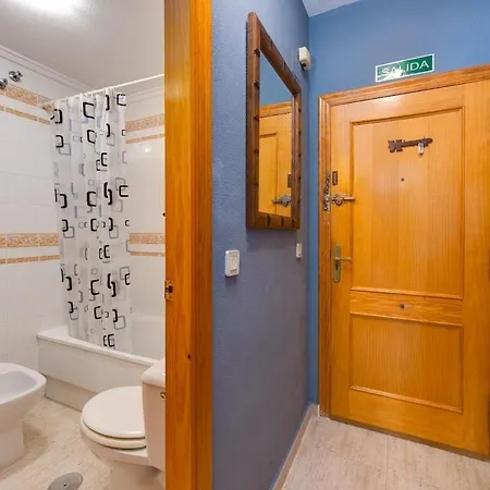 Spacious Studio, Terrace, Pool, Elevator, Beaches Apartment Torrevieja