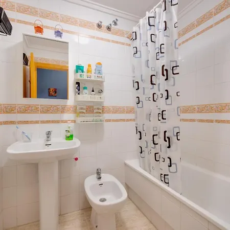 Spacious Studio, Terrace, Pool, Elevator, Beaches Apartment Torrevieja