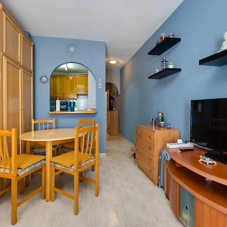 Spacious Studio, Terrace, Pool, Elevator, Beaches Apartment